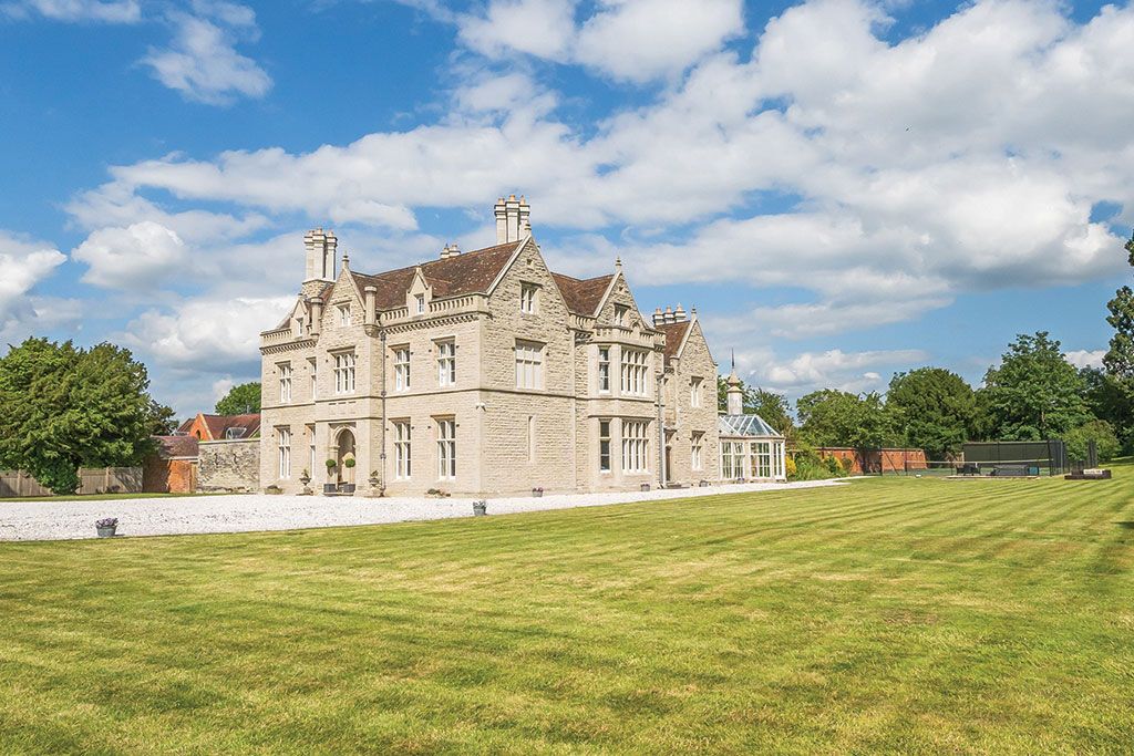 Chambers Court, Longdon, Tewkesbury, Gloucestershire.
