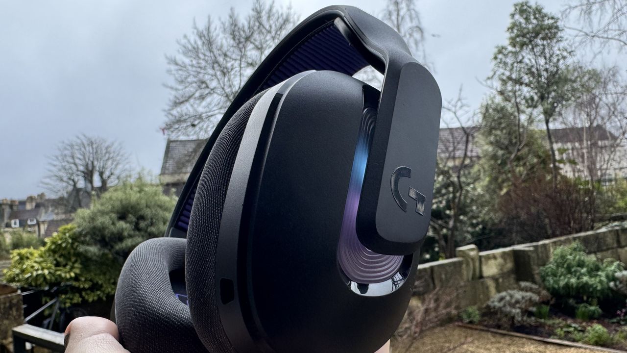 Logitech G522 Lightspeed gaming headset