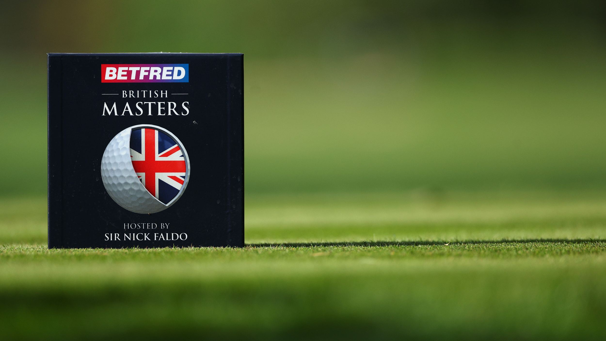 Tee marker at the British Masters 