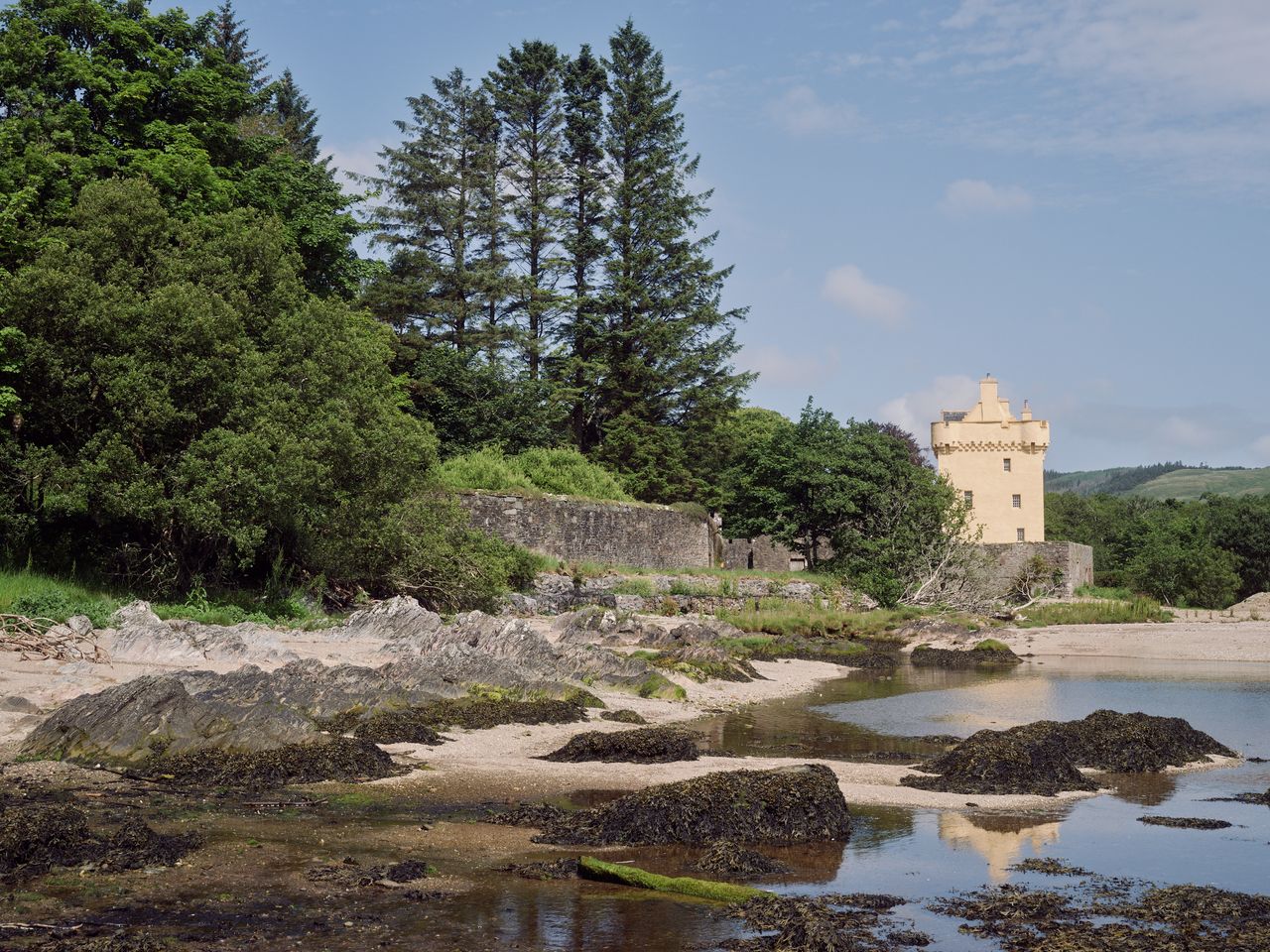 Images of Saddle Castle