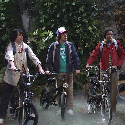 'SNL' Spoofs 'Stranger Things' - SNL 'Stranger Things' Skit