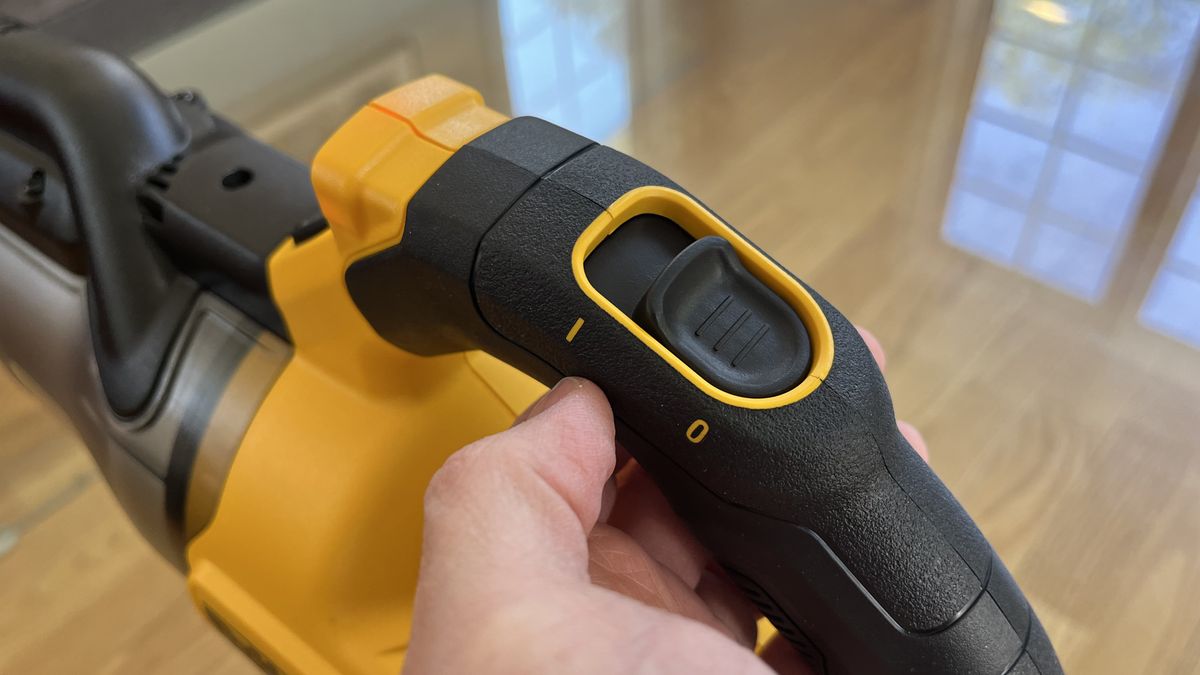 DeWalt 20V Cordless Dry Hand Vacuum