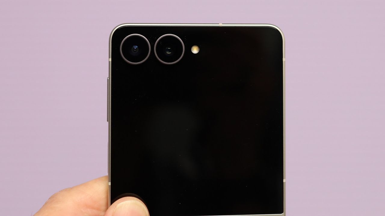 Galaxy Z Flip 8