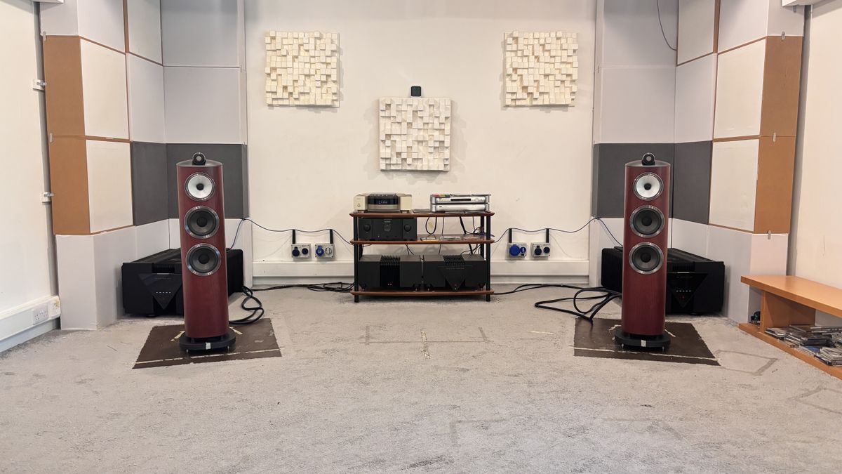 Bowers &amp; Wilkins 804 D4