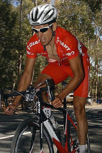 Darren Lapthorne (Drapac Porsche) gives his all