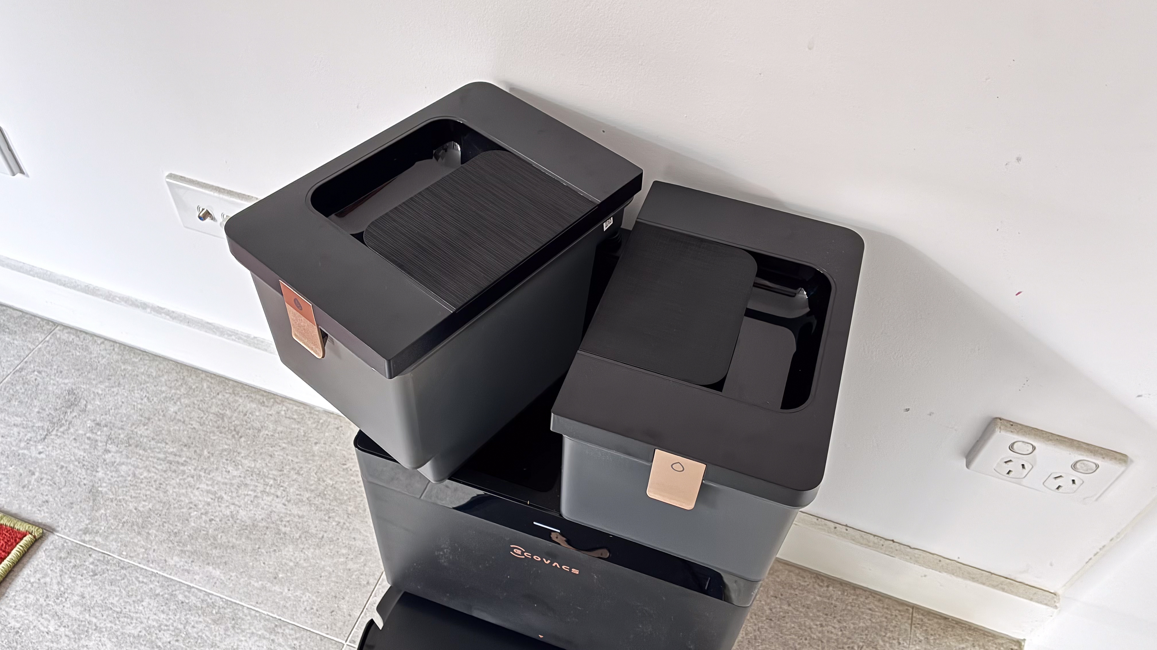 A top-down view of the water tanks of Ecovacs Deebot X8 Pro Omni
