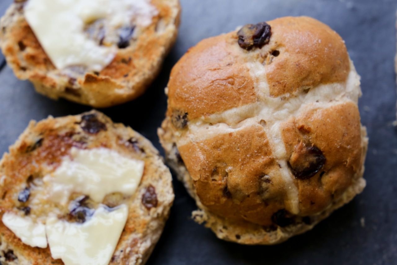 Hot cross buns