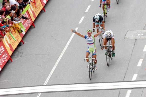 Peter Sagan (Liquigas-Cannondale) beats John Degenkolb (HTC-Highroad).