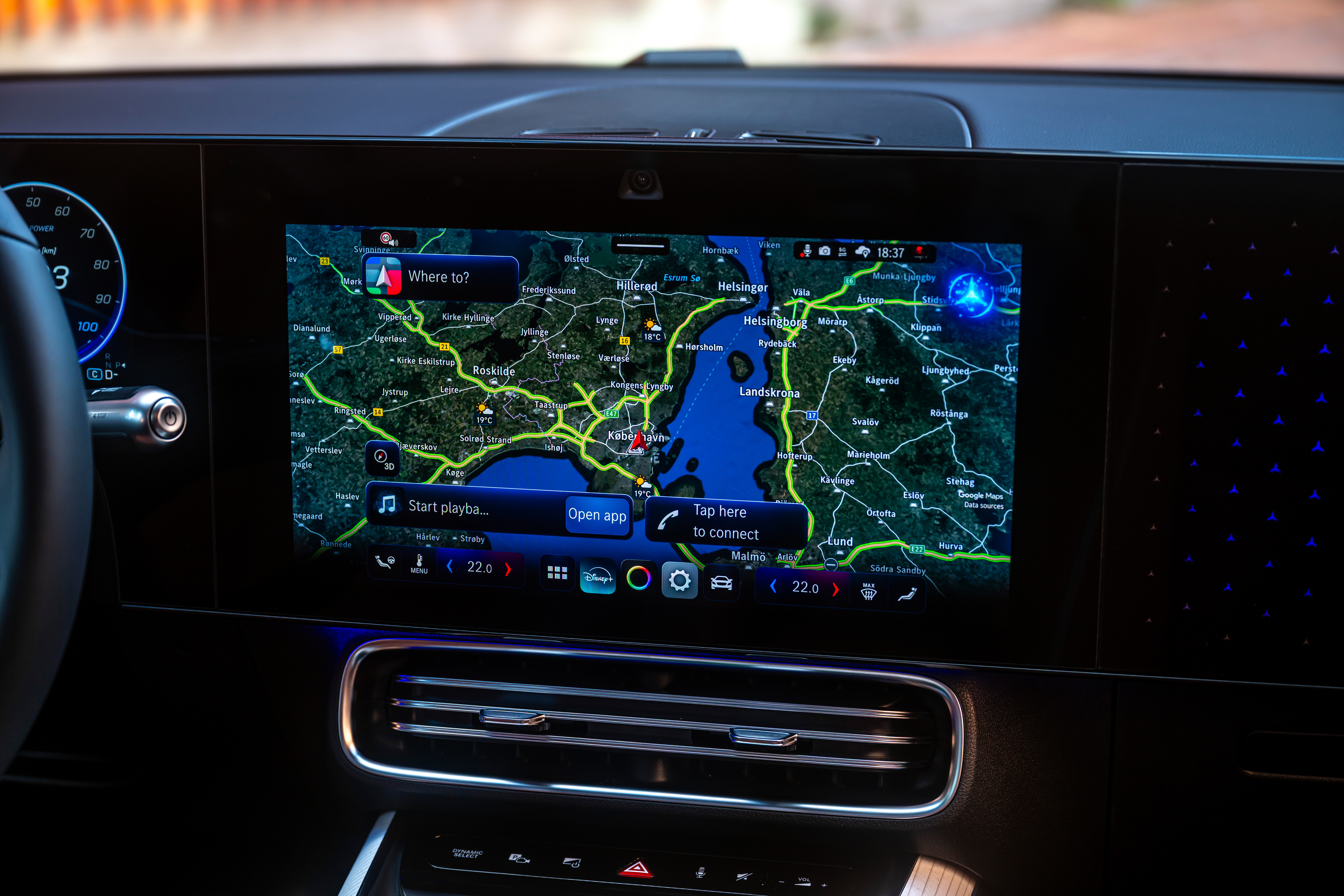 The MBUX graphics are generally excellent and the touch screen is responsive