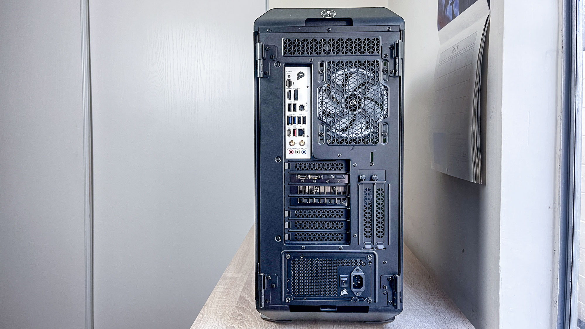 Corsair Vengeance i8300 (2025) review unit