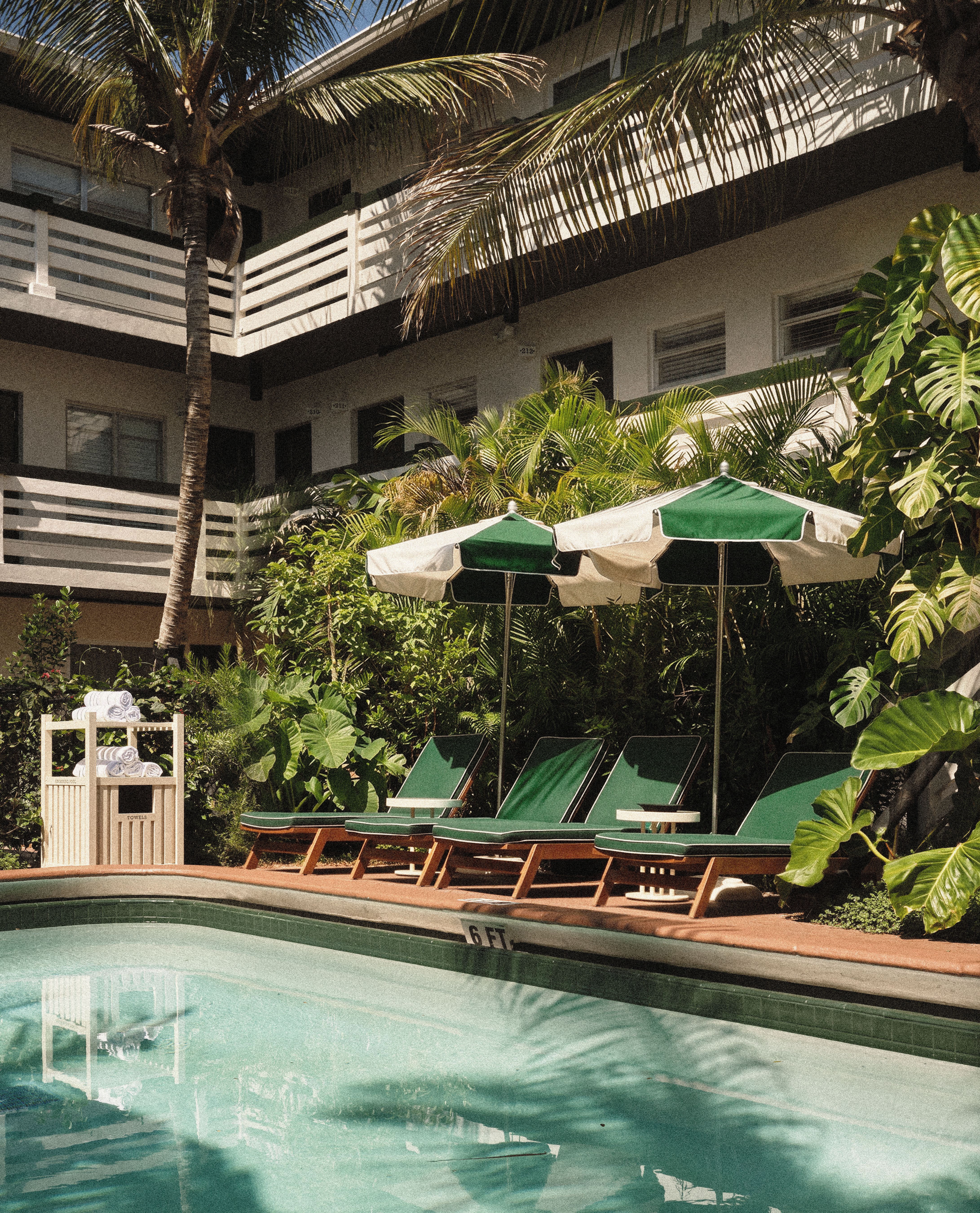perroquet hotel florida interior design