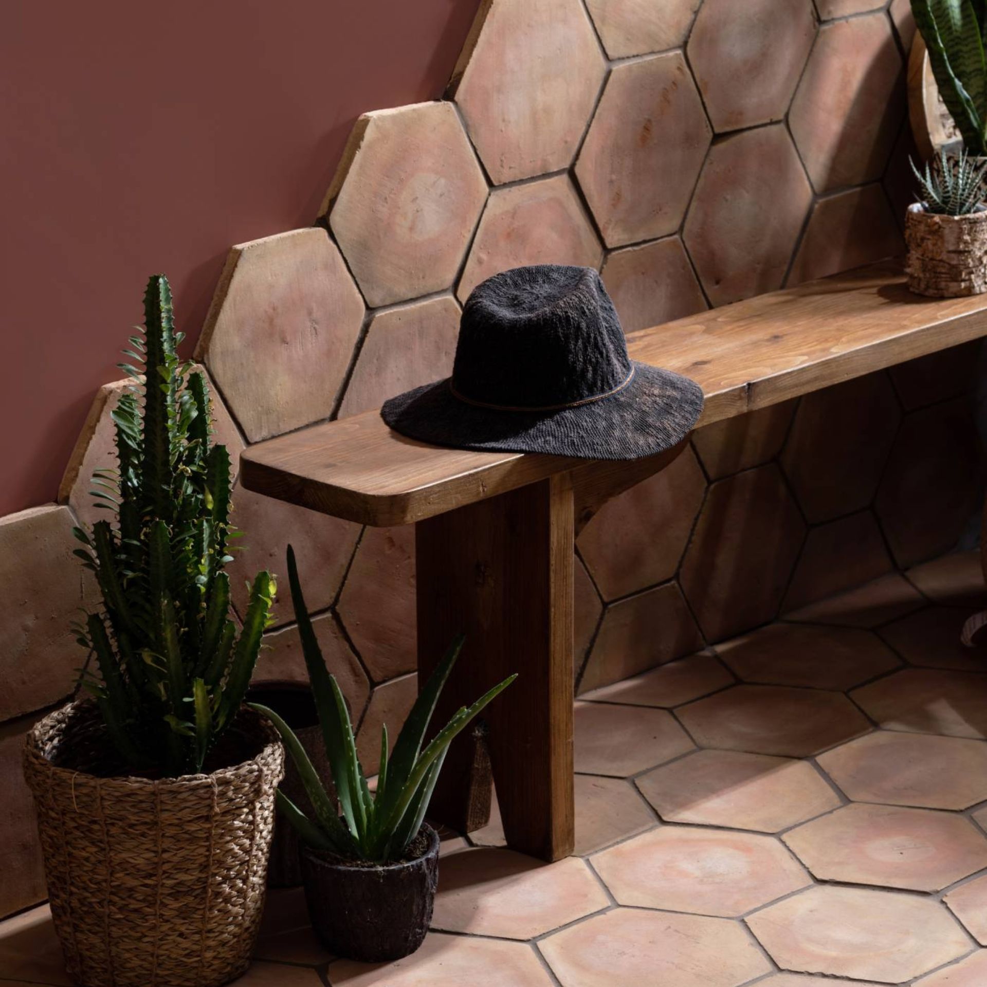 Ubin Segi Enam Terakota Gaya Asli Earthworks