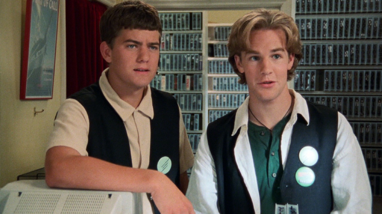 Pacey and Dawson at the video store on Dawson's Creek.