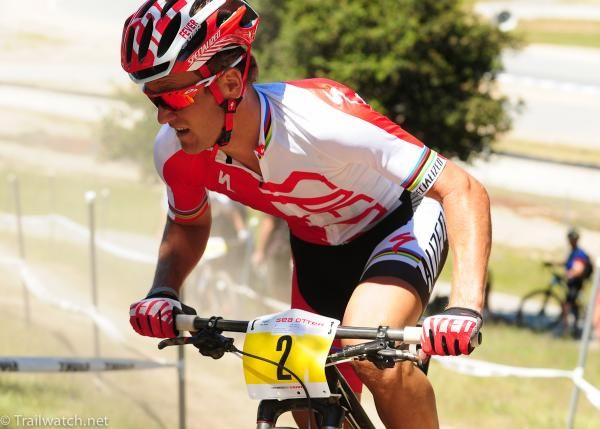Burry Stander (Specialized) early in the race