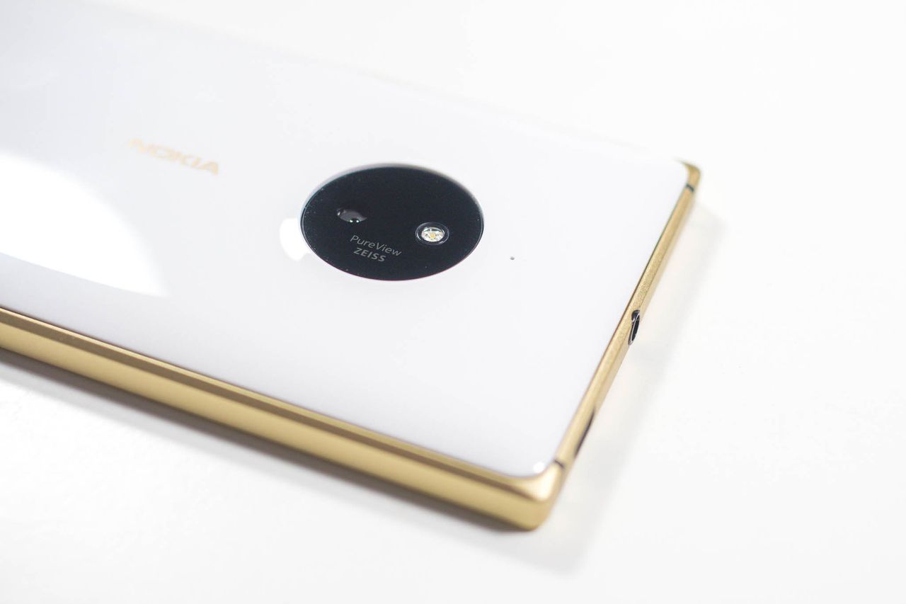 Lumia 830