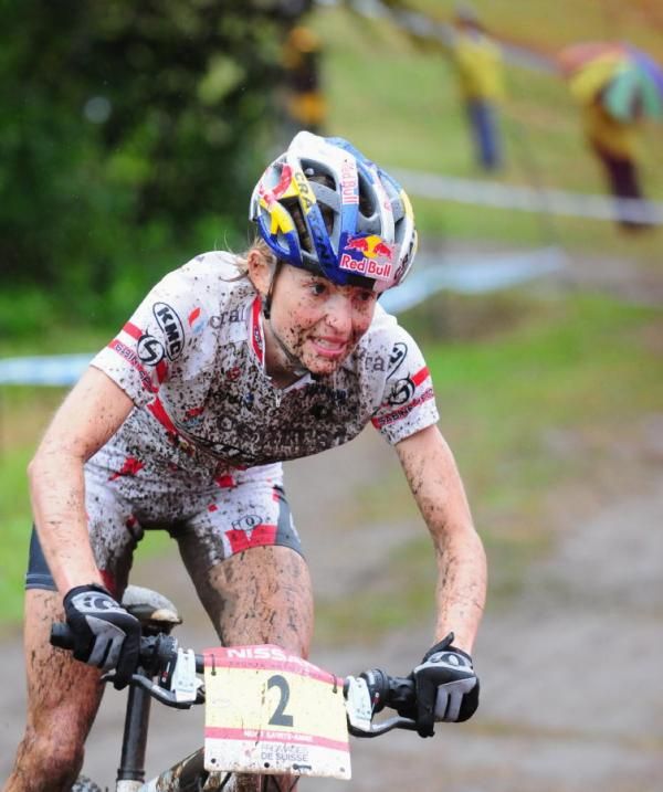 Willow Koerber (Gary Fisher/Subaru) chasing Pendrel on the last lap