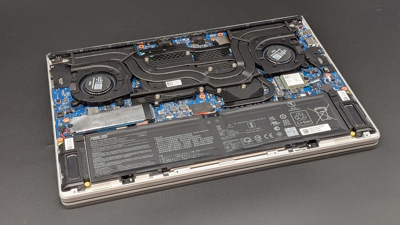 Asus ROG Zephyrus G14, 2025 edition.
