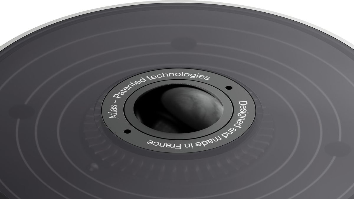 Um close do sensor SkyGuard no topo do Vaonis Atlas.