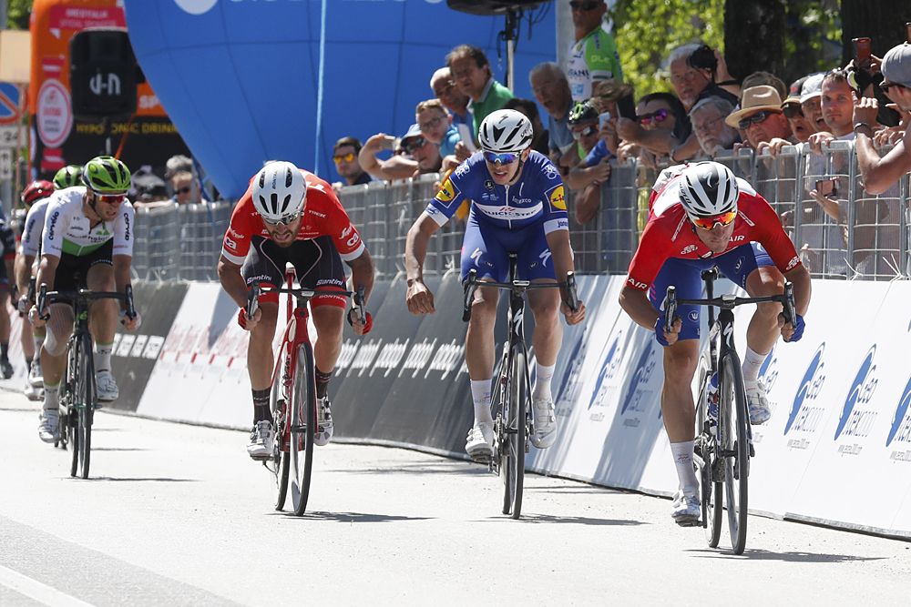 Elia Viviani (Quick-Step Floors) wins stage 4 at Adriatica Ionica Race