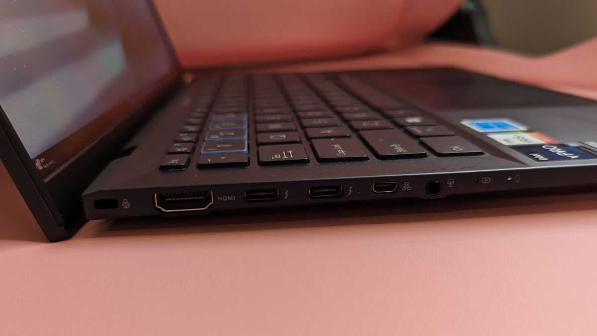 Asus ExpertBook B9 OLED review: Great on the outside, just don’t look ...