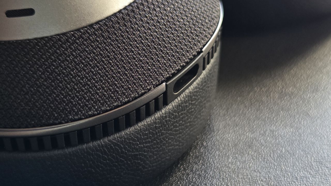 Bowers &amp; Wilkins Px7 S3 review on a long-haul flight