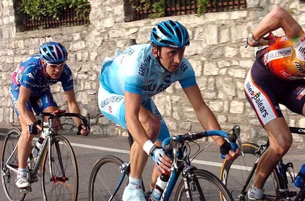 Davide Rebellin (Gerolsteiner) in pursuit