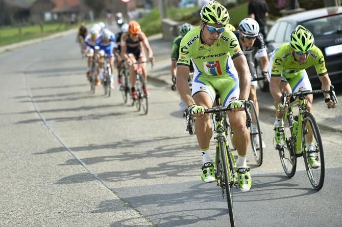 Peter Sagan (Cannondale) swings off