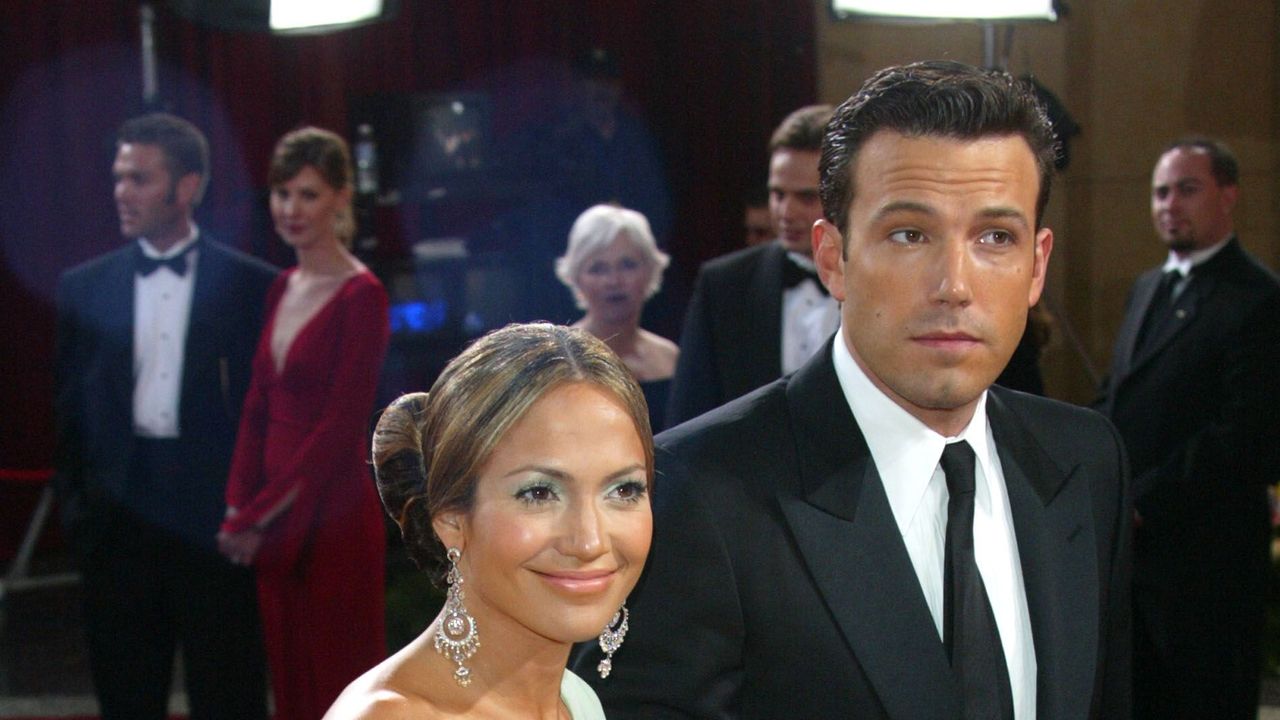 jennifer lopez and ben affleck during the 75th annual academy awards arrivals at the kodak theater in hollywood, california, united states photo by dan macmedanwireimage