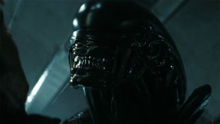 A xenomorph bearing its teeth in Alien: Earth episode 3