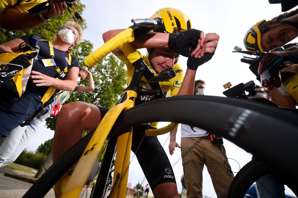 ROSHEIM FRANCE JULY 29 Stage winner Marianne Vos of Netherlands and Jumbo Visma Women Team Yellow Leader Jersey reacts after the 1st Tour de France Femmes 2022 Stage 6 a 1286km stage from SaintDidesVosges to Rosheim TDFF UCIWWT on July 29 2022 in Rosheim France Photo by Dario BelingheriGetty Images
