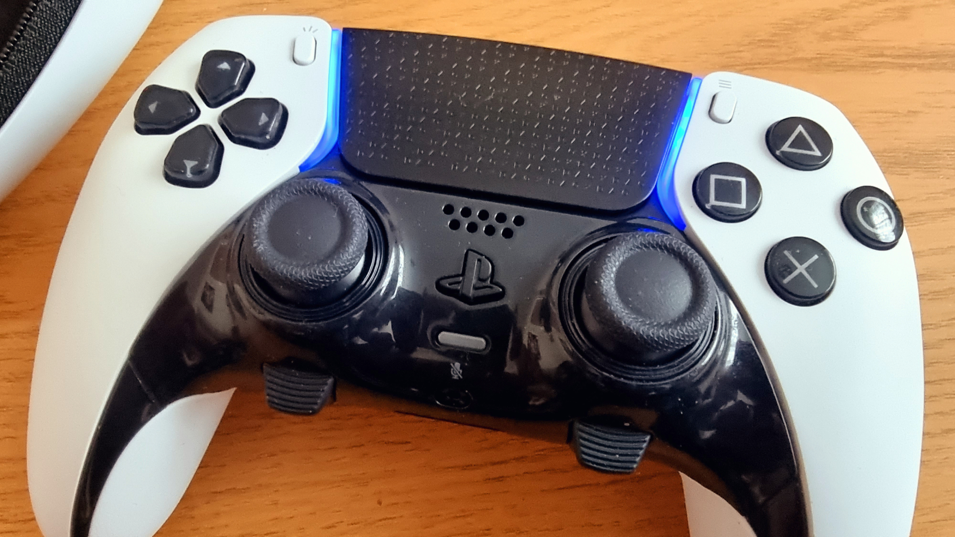 Review: PlayStation's DualSense Edge excels in most of the right ways