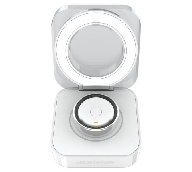 Leaked Galaxy Ring charging case looks just like a real ring box