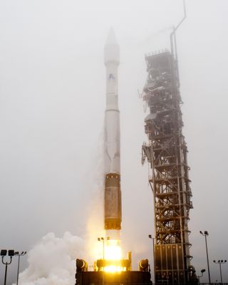 Atlas 5 rocket launches NROL-36 payload for National Reconnaissance Office.