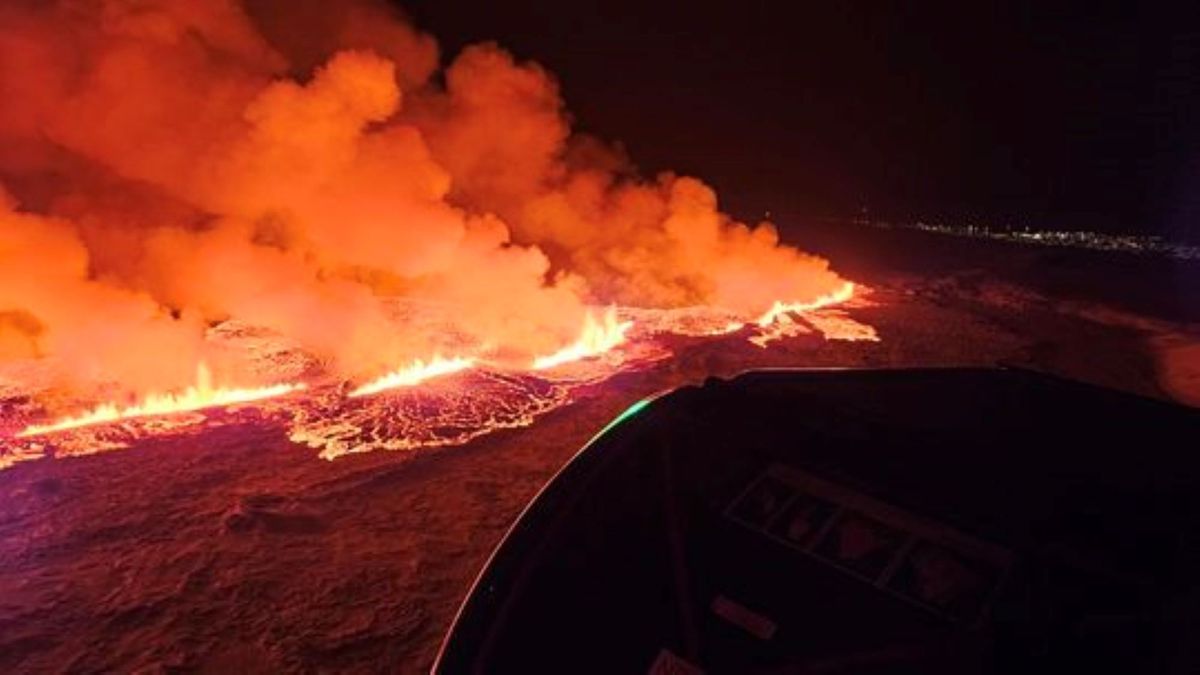 Iceland volcano spewing enough lava to fill an Olympic swimming pool in 20 seconds