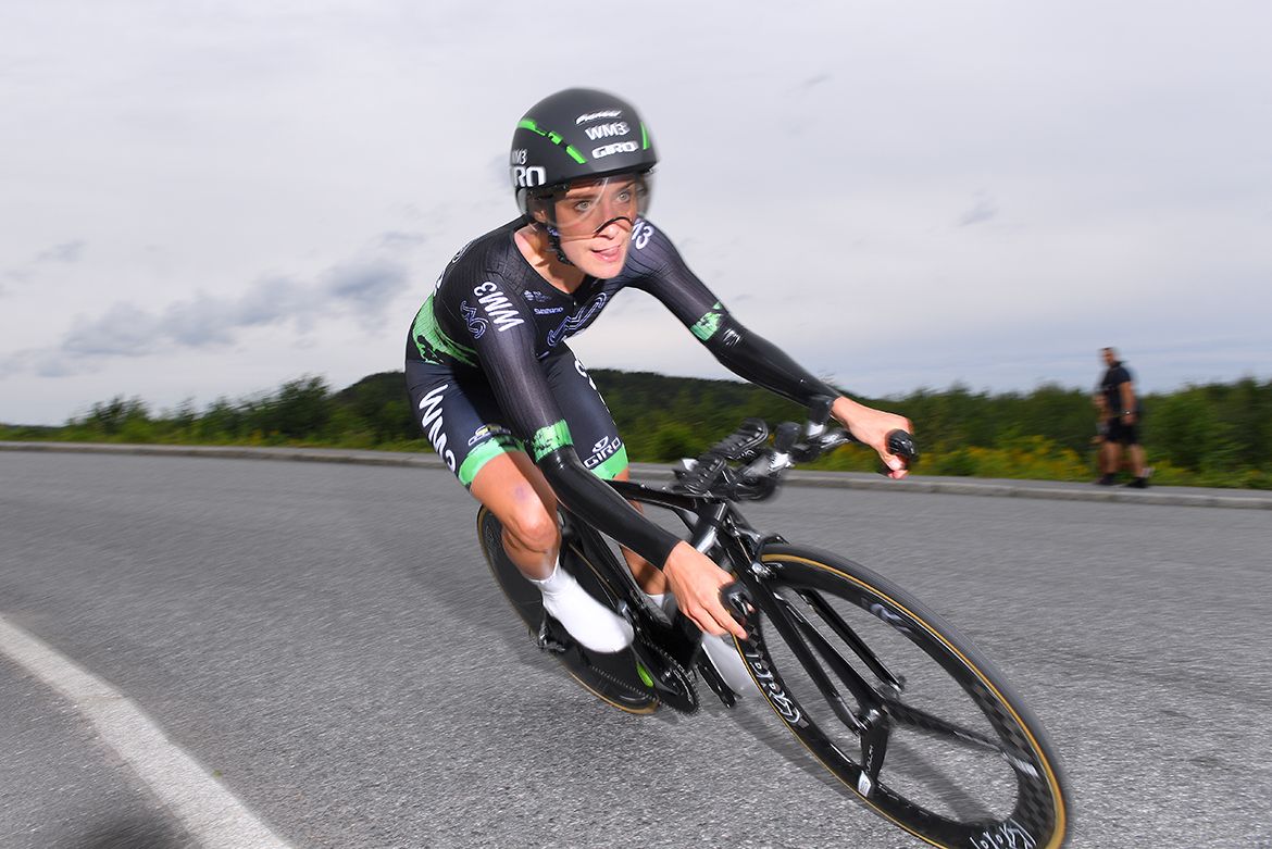 Marianne Vos (WM3) was second by fractions of a second