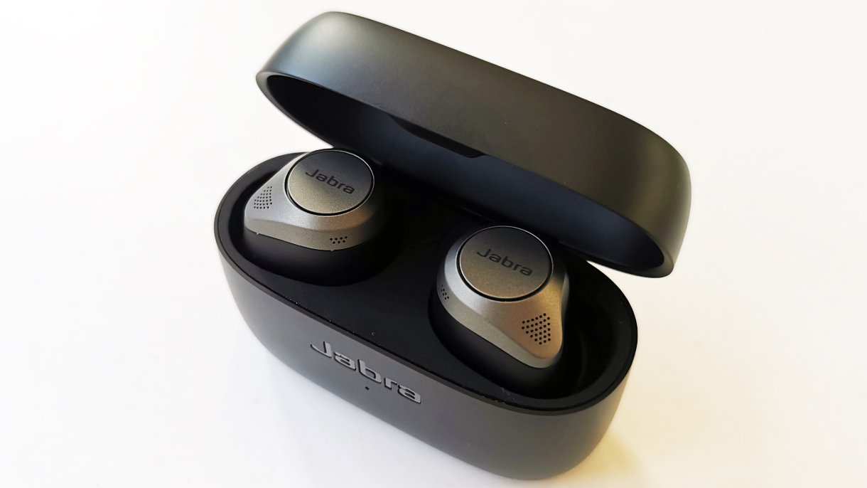 定価販売Jabra Elite 85t Titanium Black 未使用品の通販 by メリー's ...