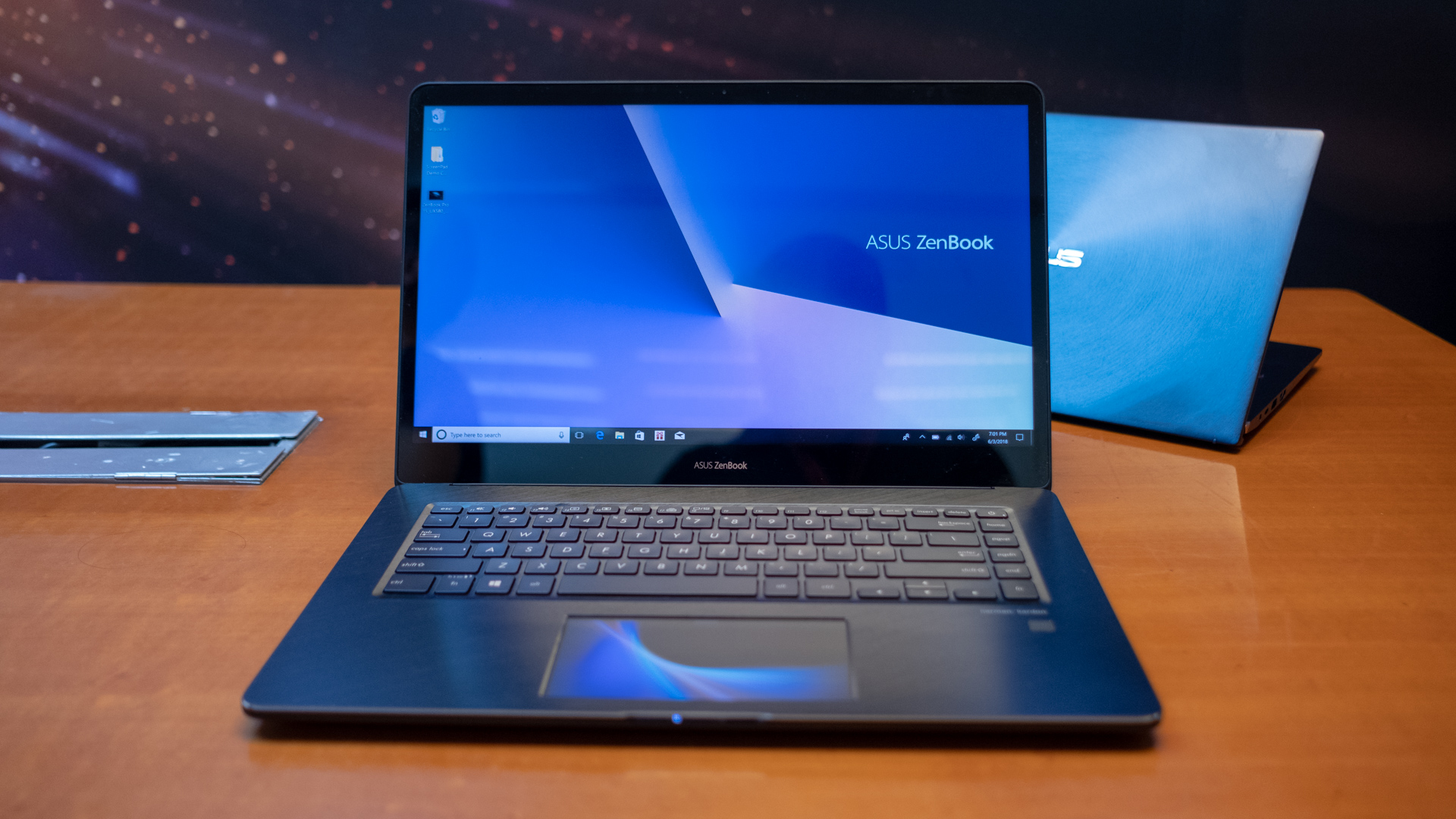 Asus' dual screen laptop rocks Intel 