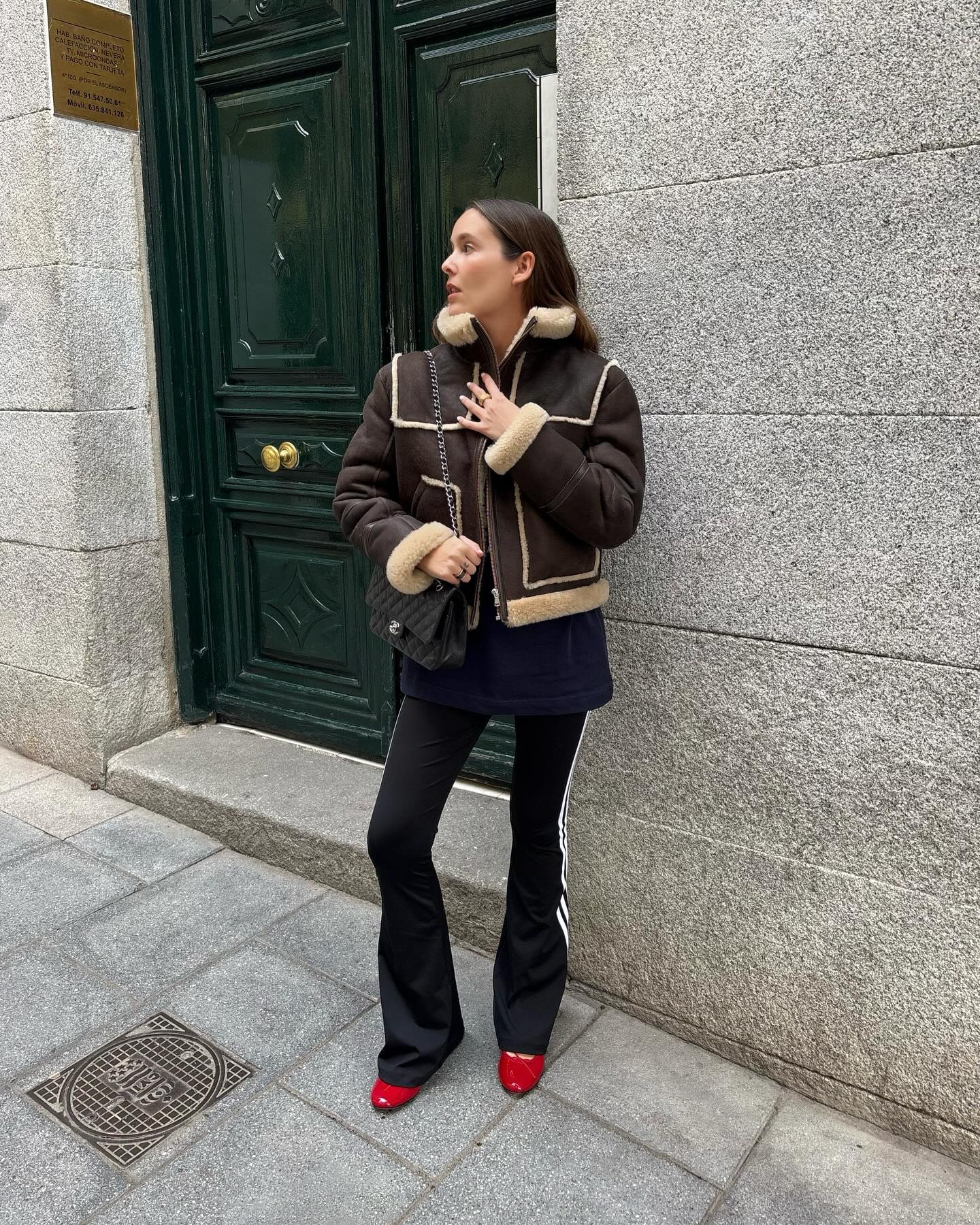 Spanish woman wearing fall trend.