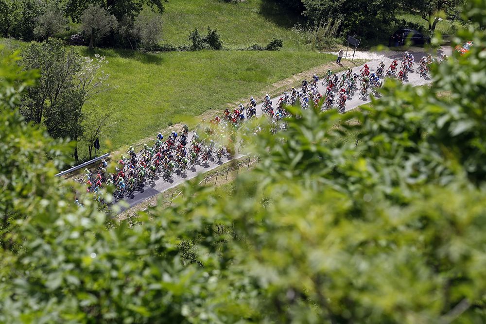 The peloton race toward the first summit finish of the Giro d'Italia at Roccaraso