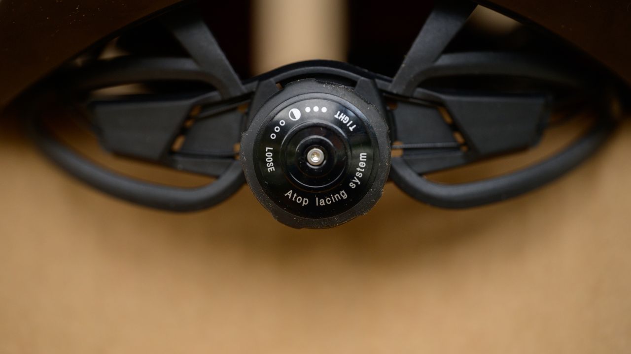 EKO&Iuml; Aerodinamica ATOP dial detail