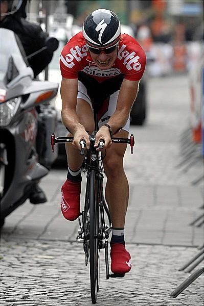J&uuml;rgen Roelandts (Silence - Lotto) lead the points competition into the final time-trial.