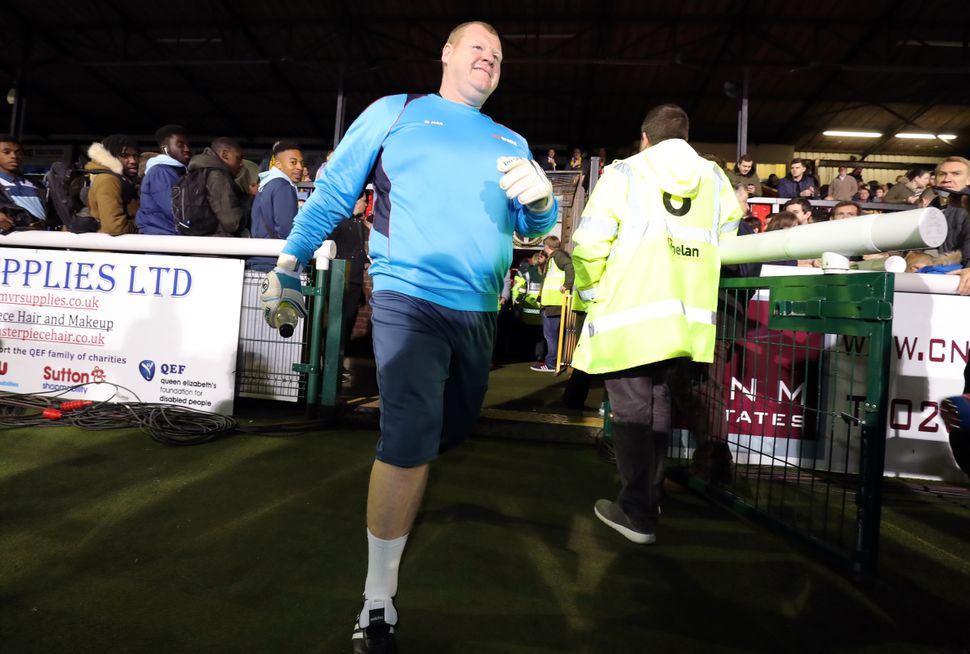 On This Day 2017 Sutton reserve keeper Wayne Shaw resigns over pie