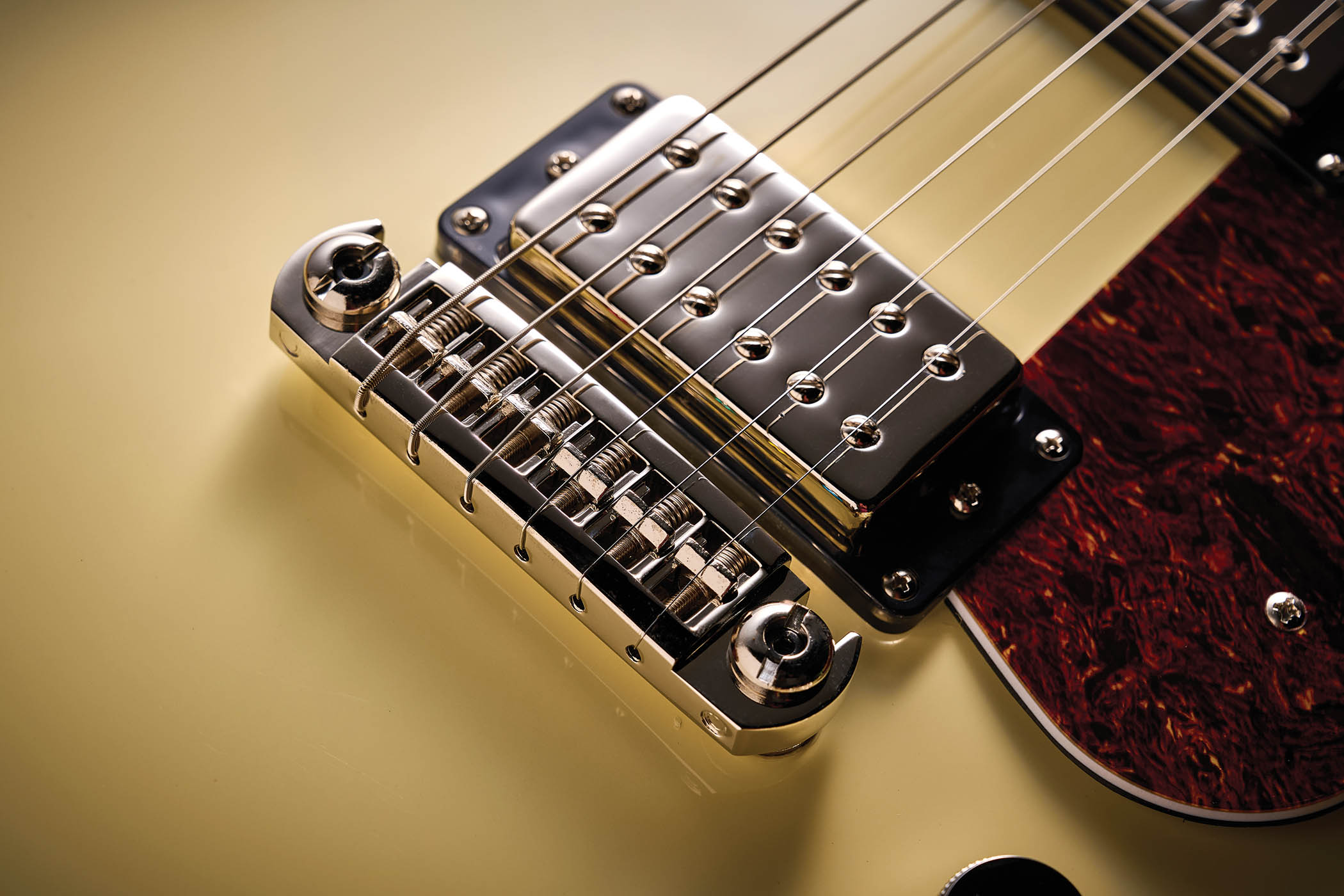 Gretsch Electromatic Jet in Vintage White, photographed in close-up.