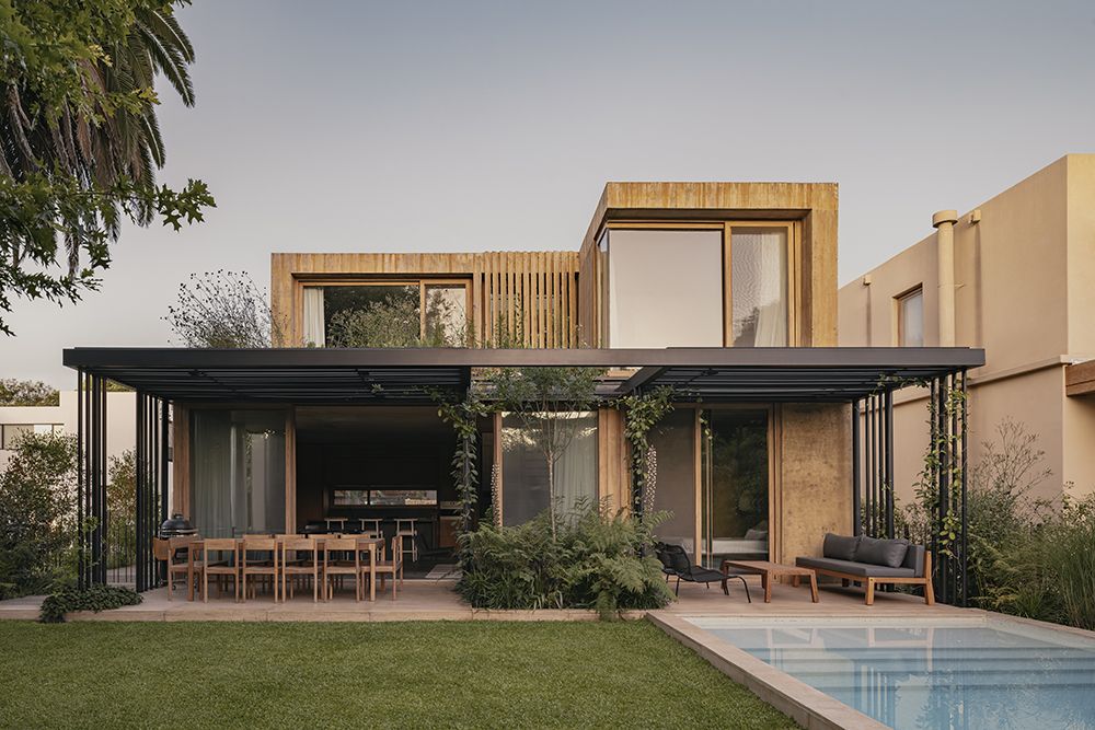 A soothing Buenos Aires home is in tune with light, climate and the passing of time