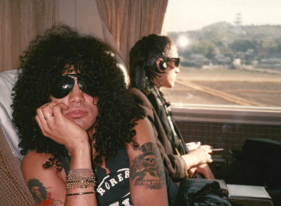 Slash & Izzy Stradlin on Japan’s bullet train