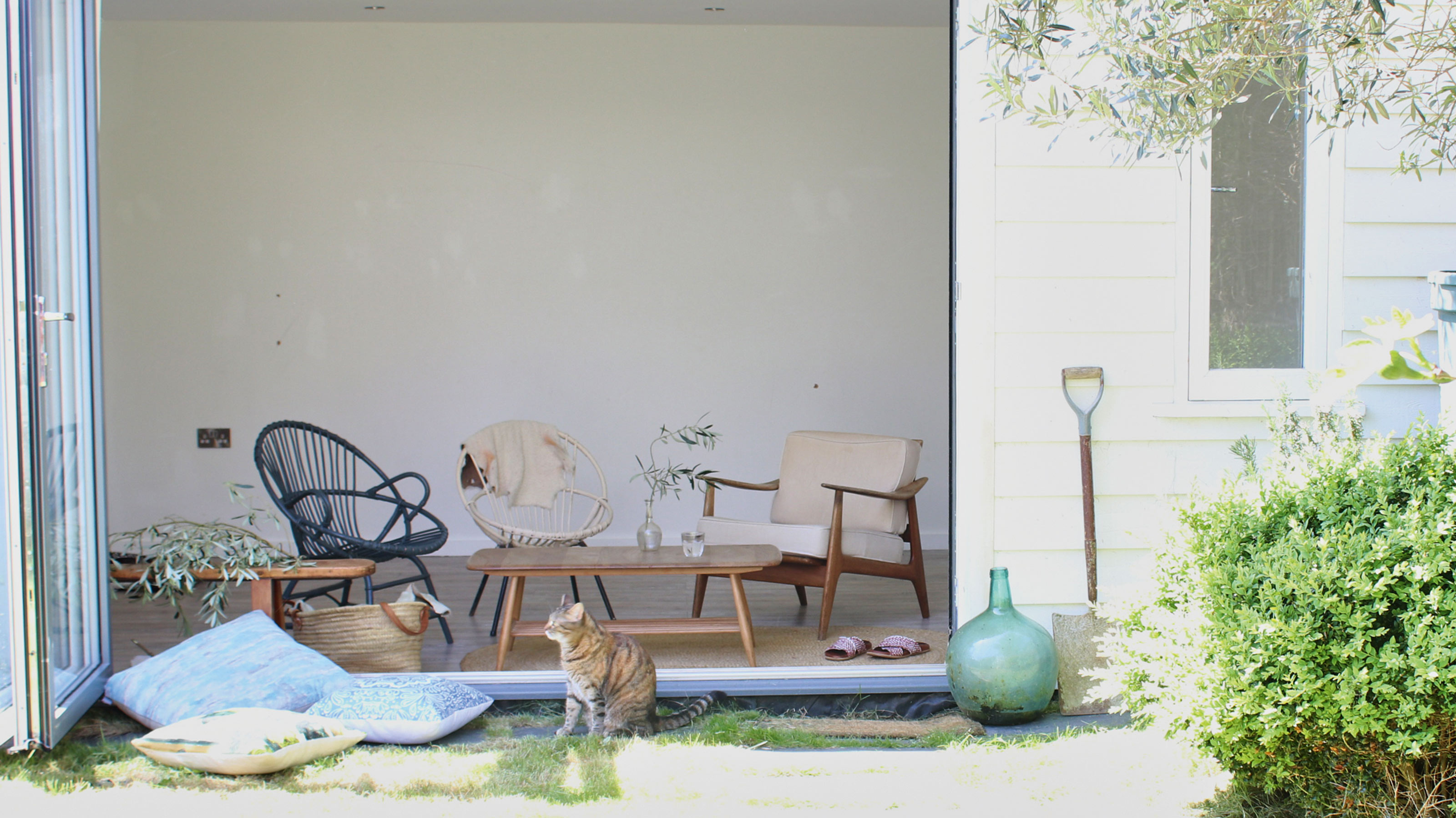 New Modern Rustic Outdoor Privacy Screen + The Rest Of My Patio