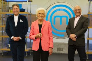 Dame Mary Berry is a surprise visitor for semi-finals week.