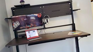 Corsair Platform:6 Creator Edition gaming desk