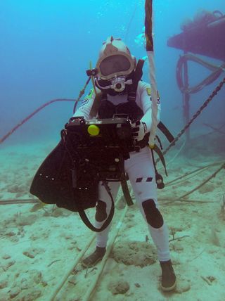 NEEMO 21 crew and support team.