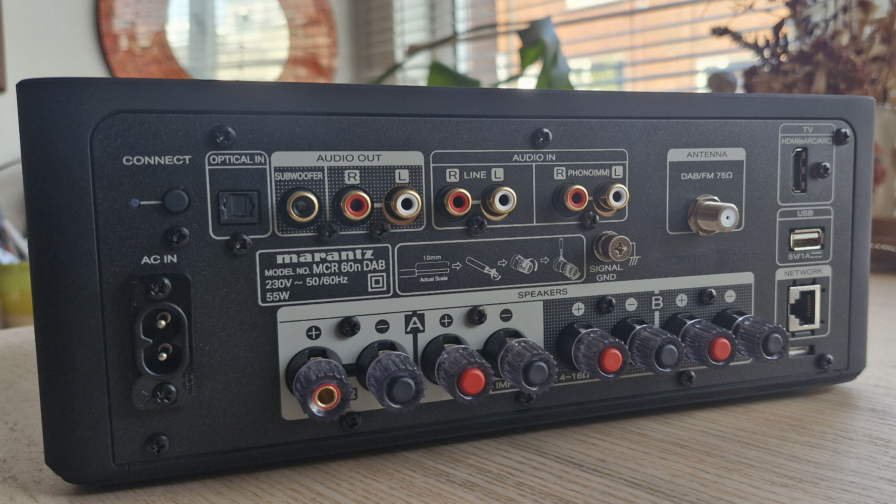 Marantz MCR-60n DAB CD Player rear panel